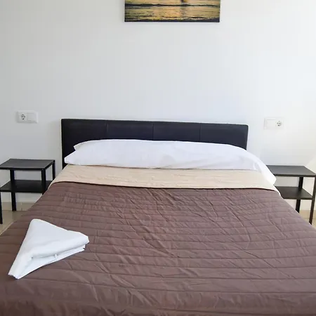 Appartement Lowcost 3000 *